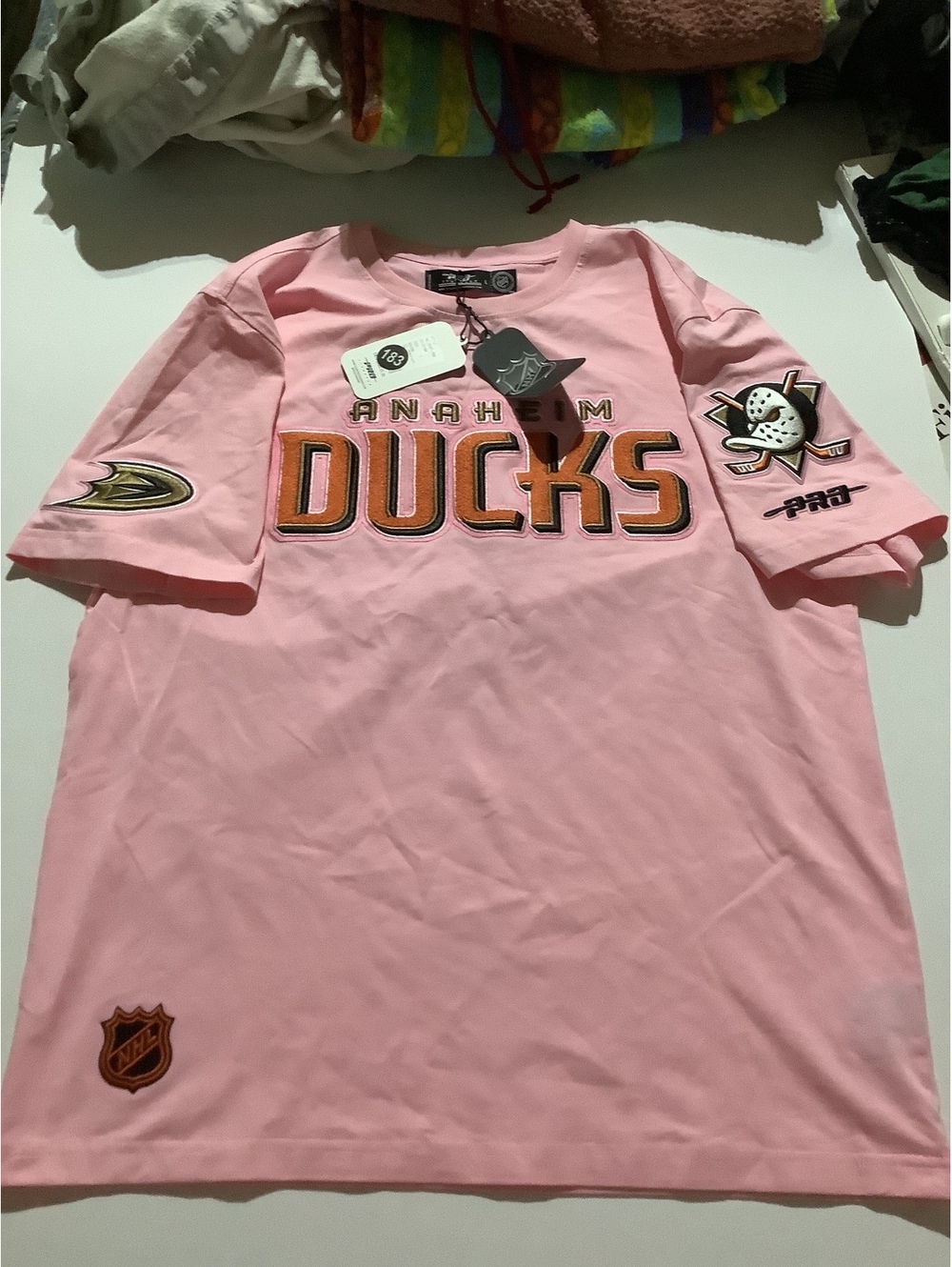 NHL Anaheim Ducks Pink T-Shirt Size L
